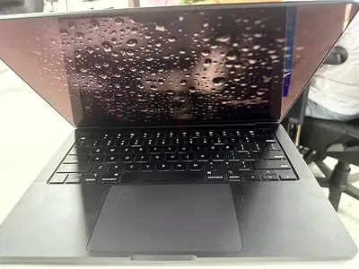 MacBook Pro m4 24gb ram
