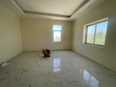 Luxury villa in Al Yasmin for annual rent. Very spacious and with excellent finishes.