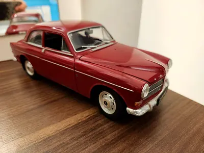 Volvo classic 1:18 revell