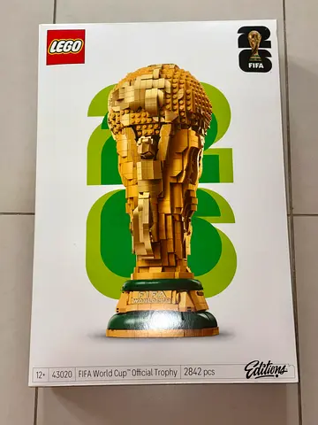 LEGO FIFA World Cup Official Trophy 43020