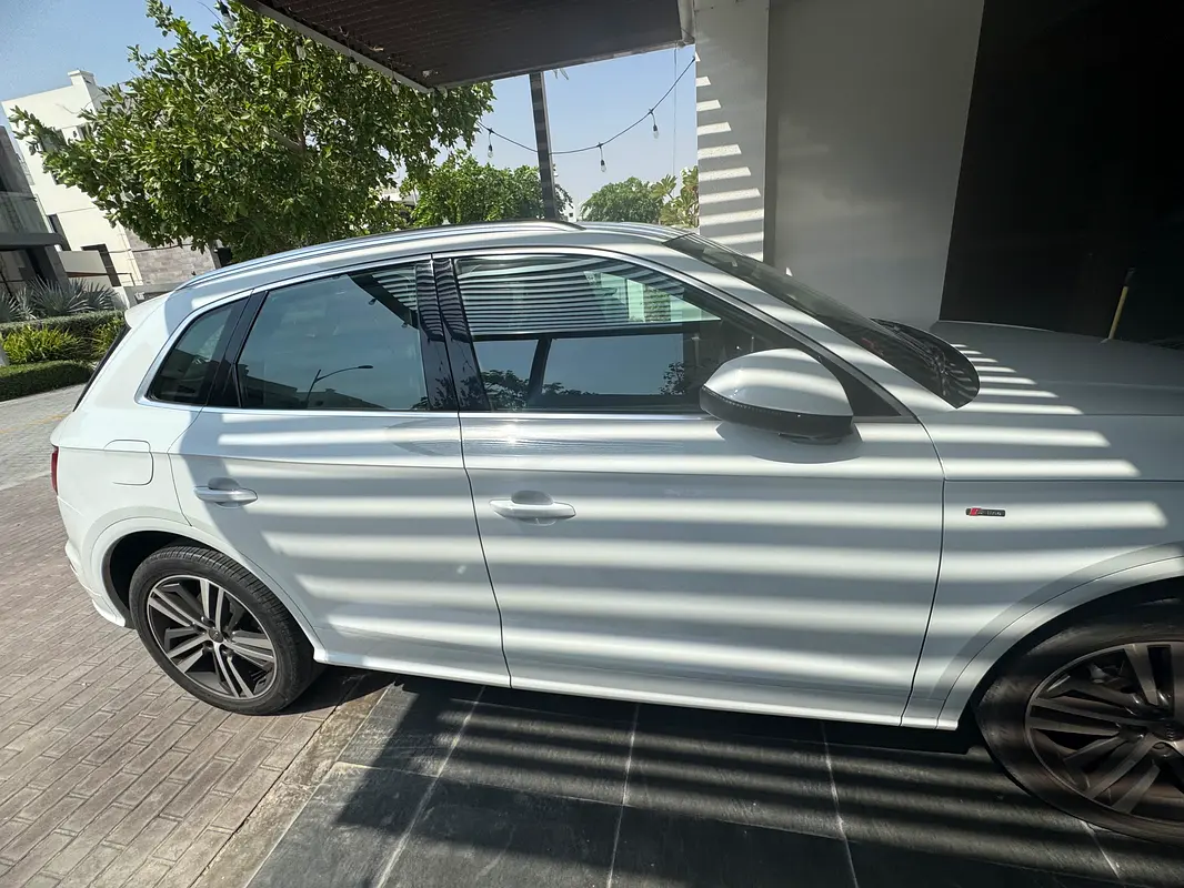 Audi Q5 2020 — photo 1 of 7