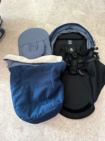 Yoyo 2 Infant insert - navy blue