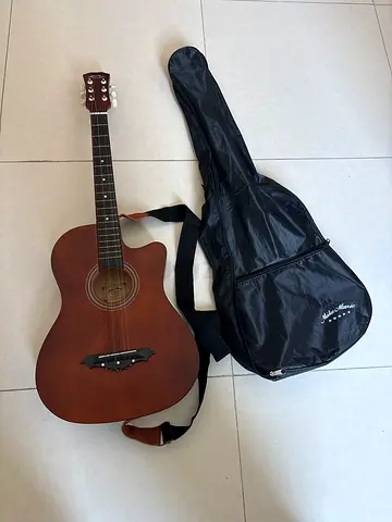 Maka Music Acoustic Guitar with Gig Bag and Strap
