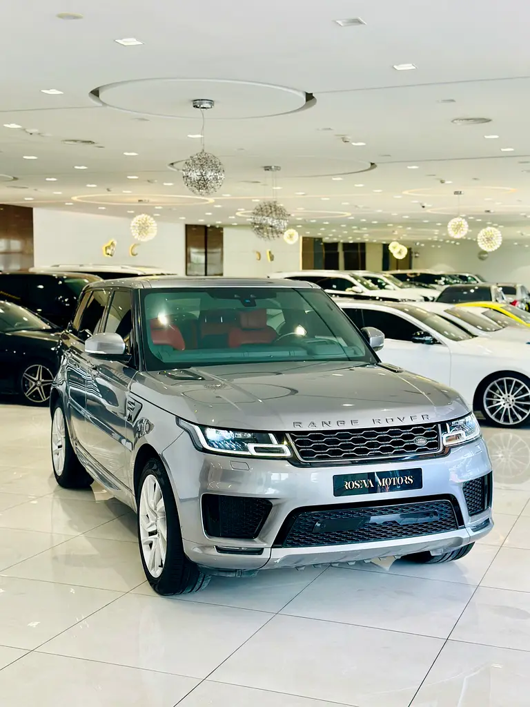 Land Rover Range Rover 2021 — photo 1 of 17