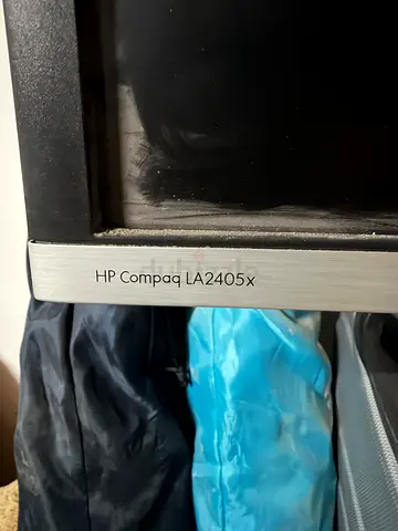 HP Compaq LA2405x 24-inch Monitor - Working Condition