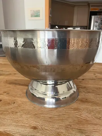 Ice bucket