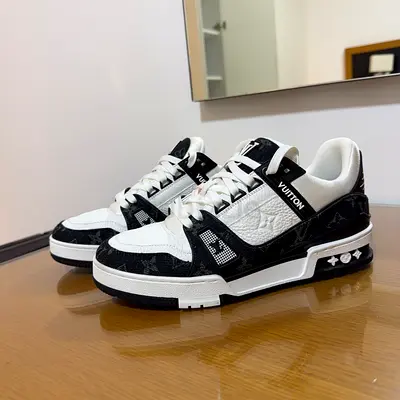 Authentic LV Trainer Black  White Sneakers, UK5.5, Worn Twice, Full Set  Receipt