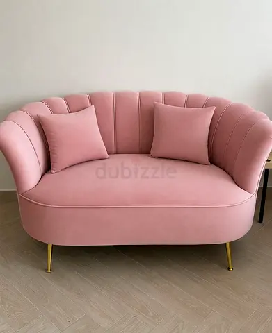 Pink Velvet 2-Seater Sofa with Gold Legs - 160 x 90 x 85 cm