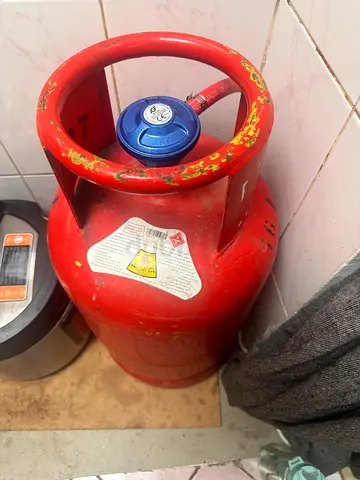 Used Red LPG Gas Cylinder (Small) - Good Working Condition
