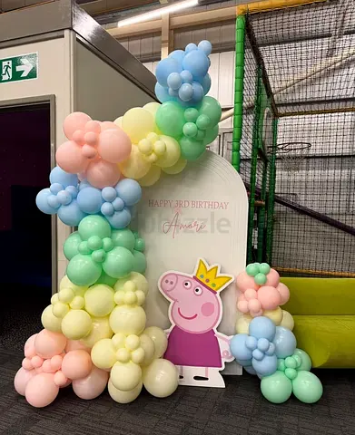 Balloons decorations services Available