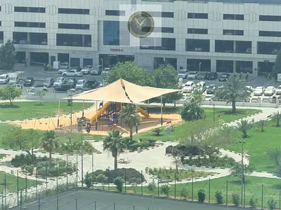 غرفتين وصاله   للايجار السنوى فى التعاون  بإمارة الشارقه  تكيف مجاني  بلكونه  اطلاله مفتوحه  مساحه واسعه تشطيب  سوبر لكس  موقع مميز  قريب الى دبى
