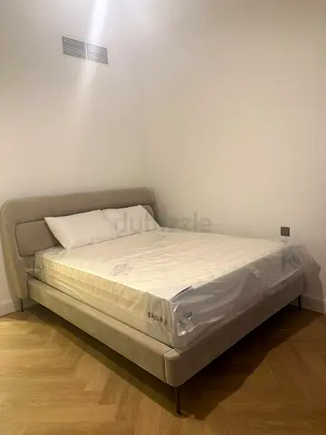 Modern Bed Frame with Mattress – Like New