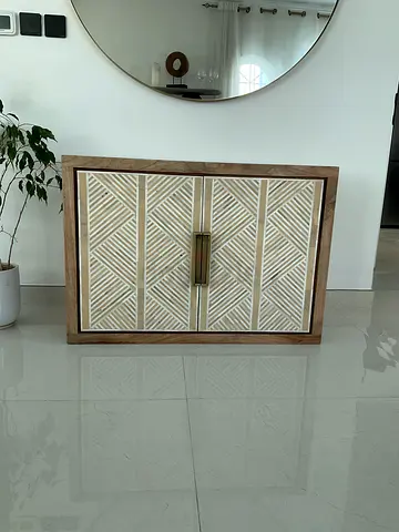Wood Frame Sideboard Cabinet with Carved Front Panels