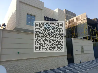 فيلا جديدة جاهزة للسكن مكونة من طابقين مع طابق أرضي + طابق أول وتصميم داخلي وخارجي فاخر للبيع في الزاهية، عجمان
