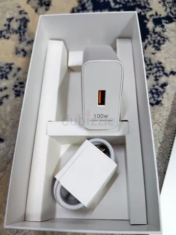 Honor 100 Watt Adaptor and cables