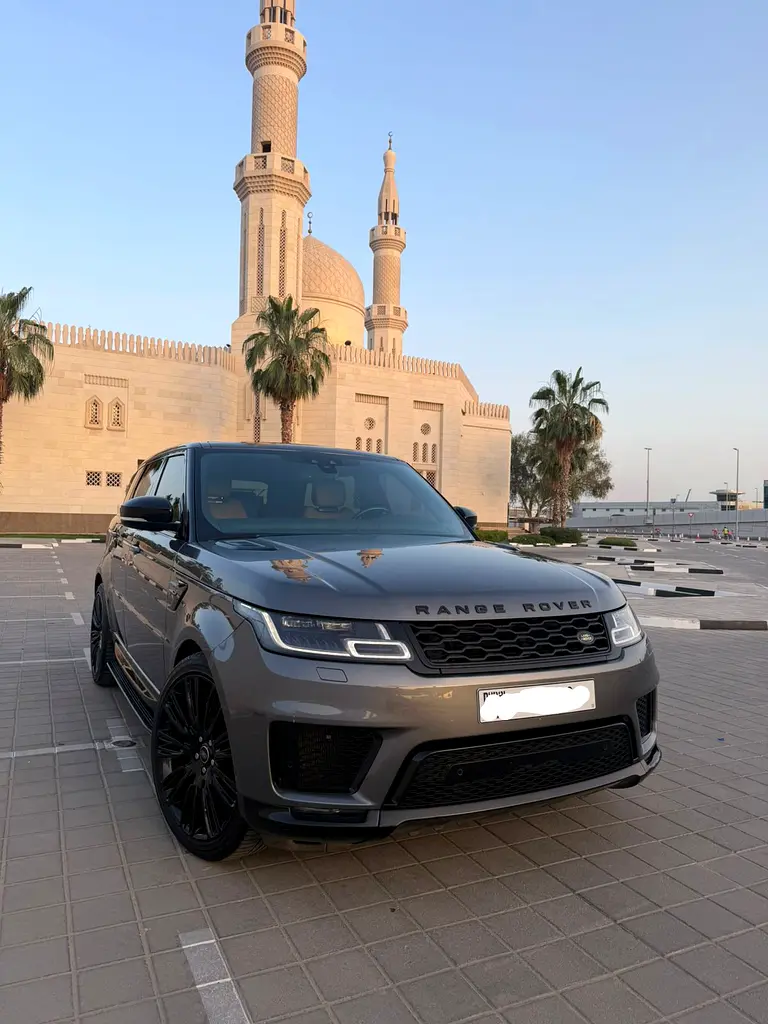 Land Rover Range Rover Sport 2018 — photo 1 of 9