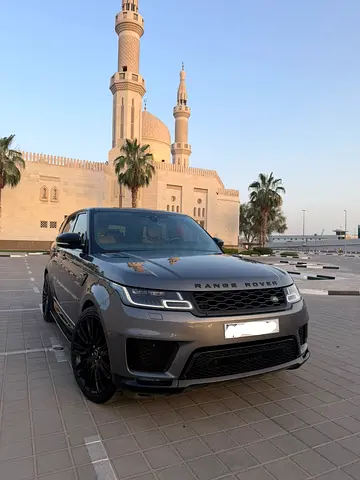 2018 Land Rover Range Rover Sport HSE Supercharged - Pristine Condition