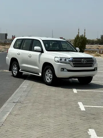 Toyota Land Cruiser GXR 2021 | GCC Specs | Pristine Condition