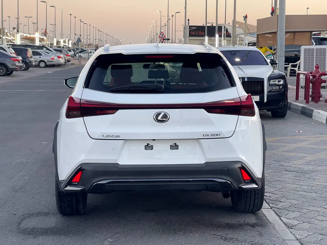 Lexus UX-Series 2023