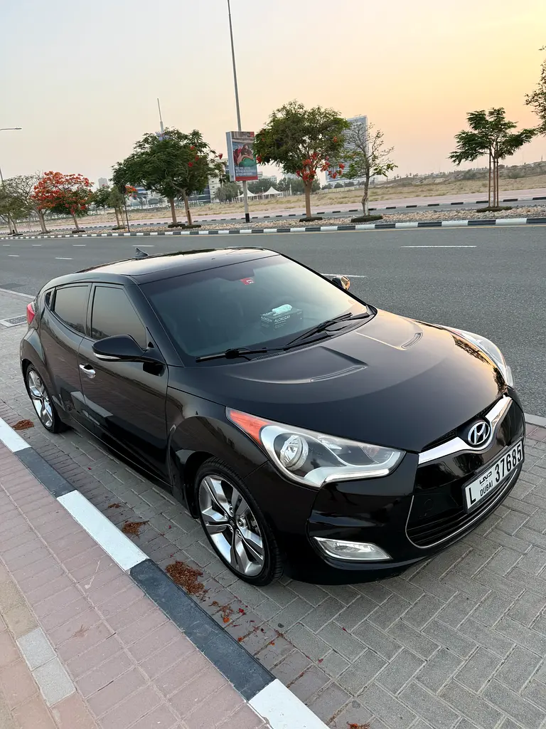 Hyundai Veloster 2015 — photo 1 of 20