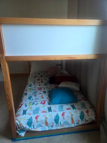 Pine wooden ikea bunk bed Urgent sale.the best choice .excellent condition 90x200 with 2 mattresses