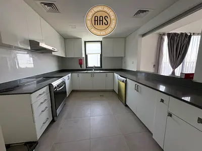 READY TO MOVE-HUGE 2 BR WITH SEMI CLOSED KITCHEN-RENT 90k IN 4CHQS