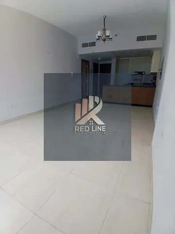 🏡 غرفة وصالة للإيجار على بحيرة الممزر – إطلالة مباشرة على البحيرة