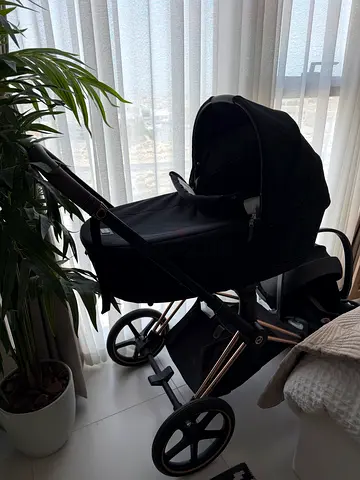 Cybex Priam with infant carrycot, seat pack and cloud T car seat (excellent condition)