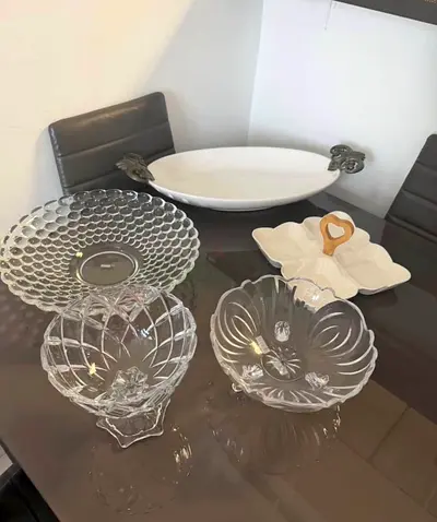 5 Pcs different Vases