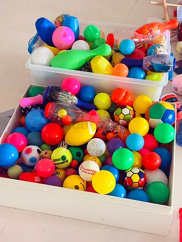 Mixed kids balls bundle — assorted balls, play pieces and bowling toys