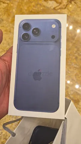 Apple iPhone  17 pro max 512 , box not open