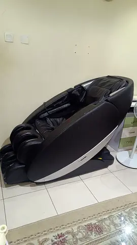 Used Full-Body Black Massage Chair — Good Working Condition