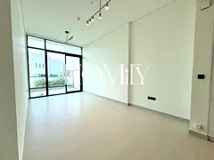 Prime Location | Kitchen Appliances | Bright