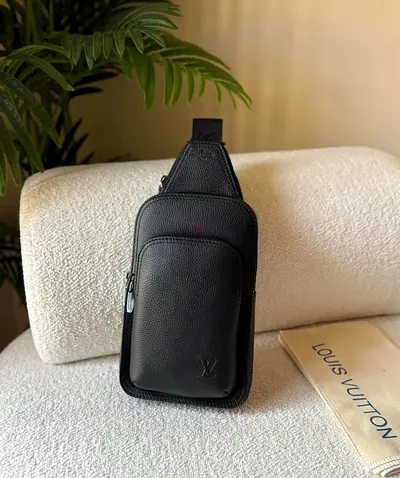 Louis Vuitton slingbag