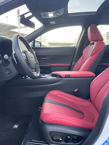 صورة 11 لـ 2023 Lexus UX-SERIES