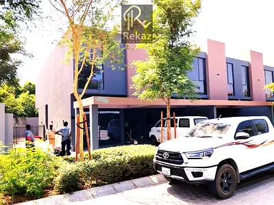4BR TOWNHOUSE | DISTRESS RESALE | BELOW MARKET PRICE