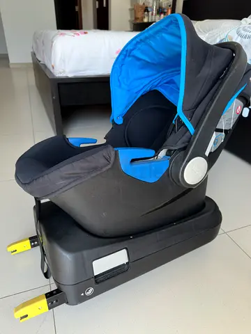 Cybex Infant Car Seat with Base