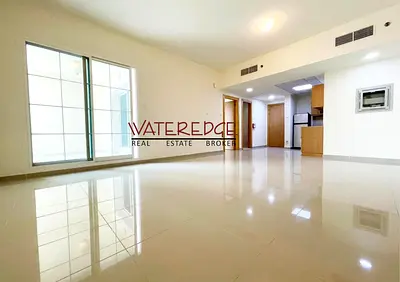 Vacant | 2 Bath | Large Layout
