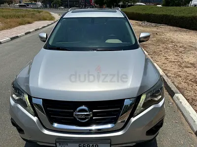 Nissan Pathfinder SV 2018 GCC 74000km only ,full option with leather sunroof  for sale .