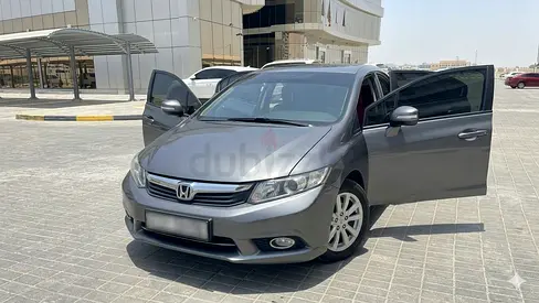 Honda Civic 1.8 i-VTEC 2012 GCC Specs Higher option with Moon roof