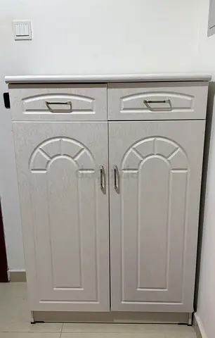Compact white shoes cabinet with drawers — good condition