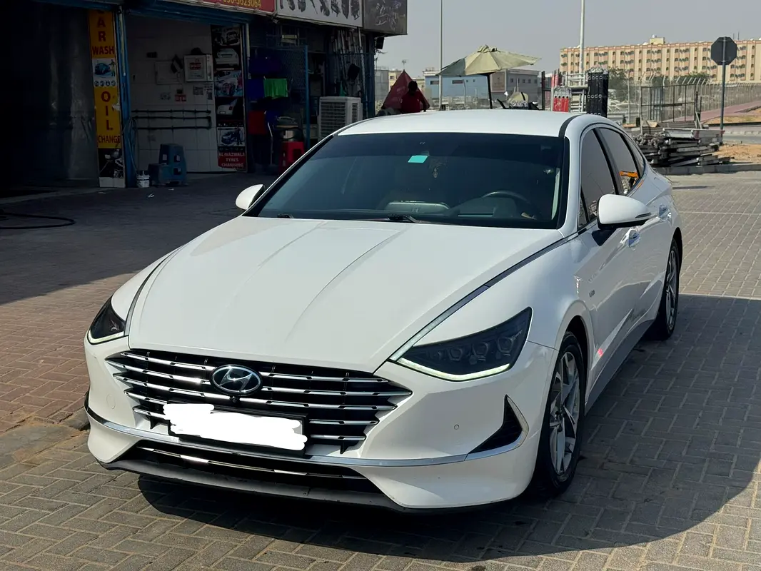 Hyundai Sonata 2020 — photo 1 of 11