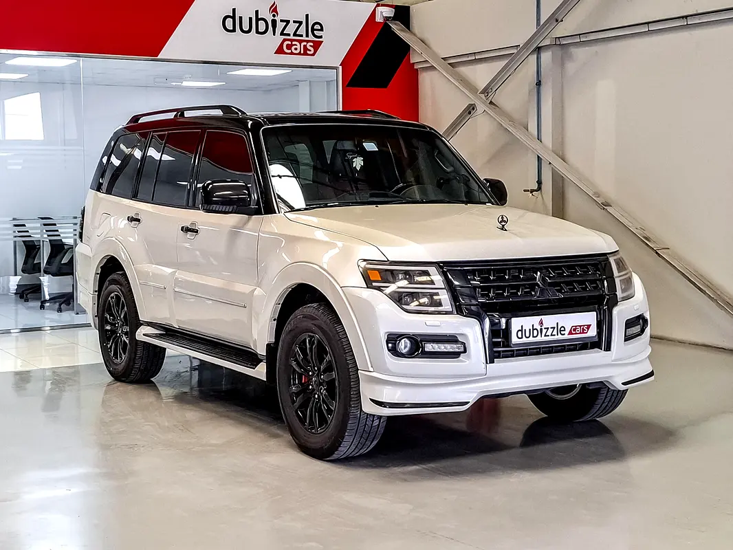 Mitsubishi Pajero 2020 — photo 1 of 14