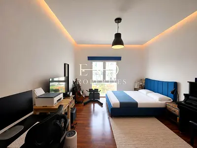Vacant | Upgraded | Furnished | Close to Metro