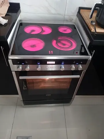Siemens latest model electric ceramic cooker 60x60cm