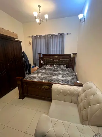 FULLY FURNISHED MASTER BEDROOM FOR BACHELOR WITH BALCONY ( Mostly Indian) New Sakamkam .UPTOWN HOTEL