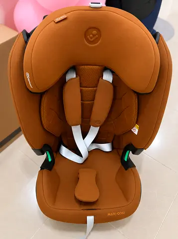 Maxi-Cosi child car seat - Excellent condition, used lightly
