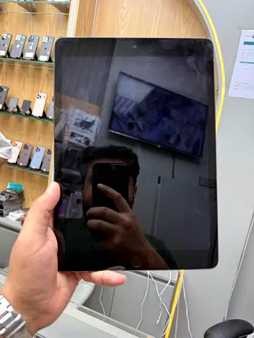 Apple iPad 9thGernation(with Home Button) - Good Working Condition