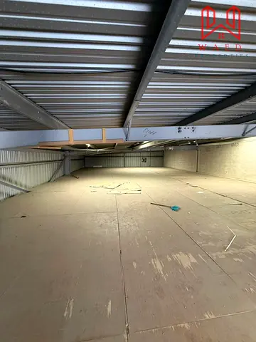 Spacious Warehouse-Suitable for Commercial Storage