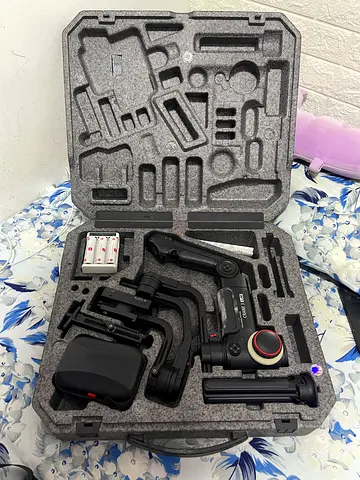 Zhiyun Crane 3 lave Camera Gimbal with Case and Accessories